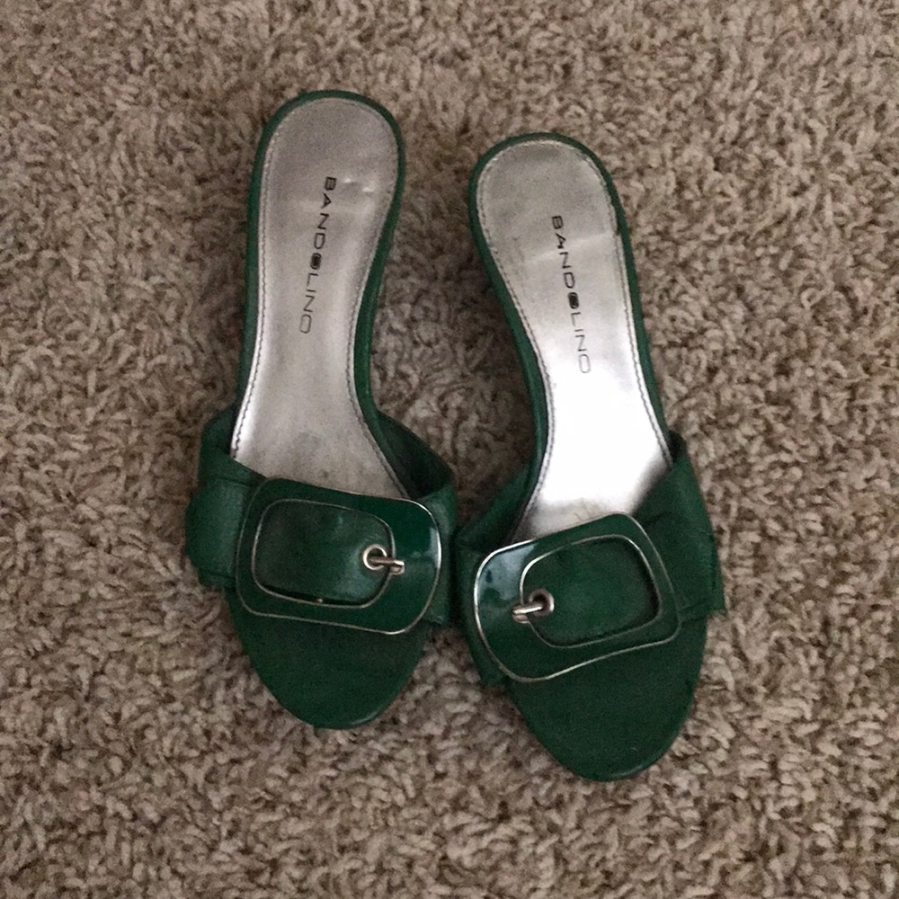 Green Woman’s 5.5M Bandolino Sandals